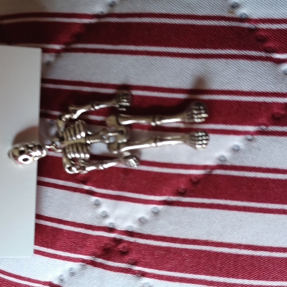 Mini puppet like skeleton stud drop earrings in silver tone - Picture 7 of 10